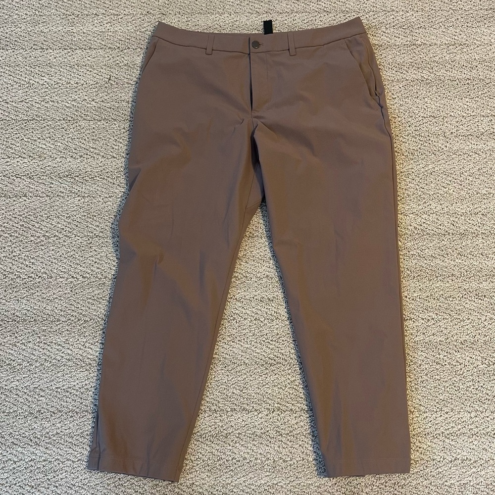 Lululemon Men’s Golf Pants